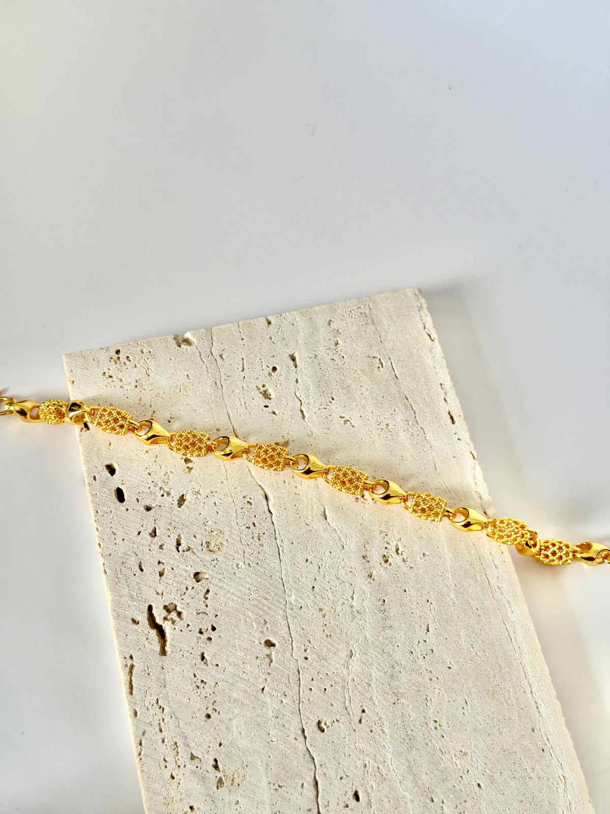 Amara Textured Link Bracelet