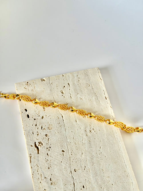 Amara Textured Link Bracelet