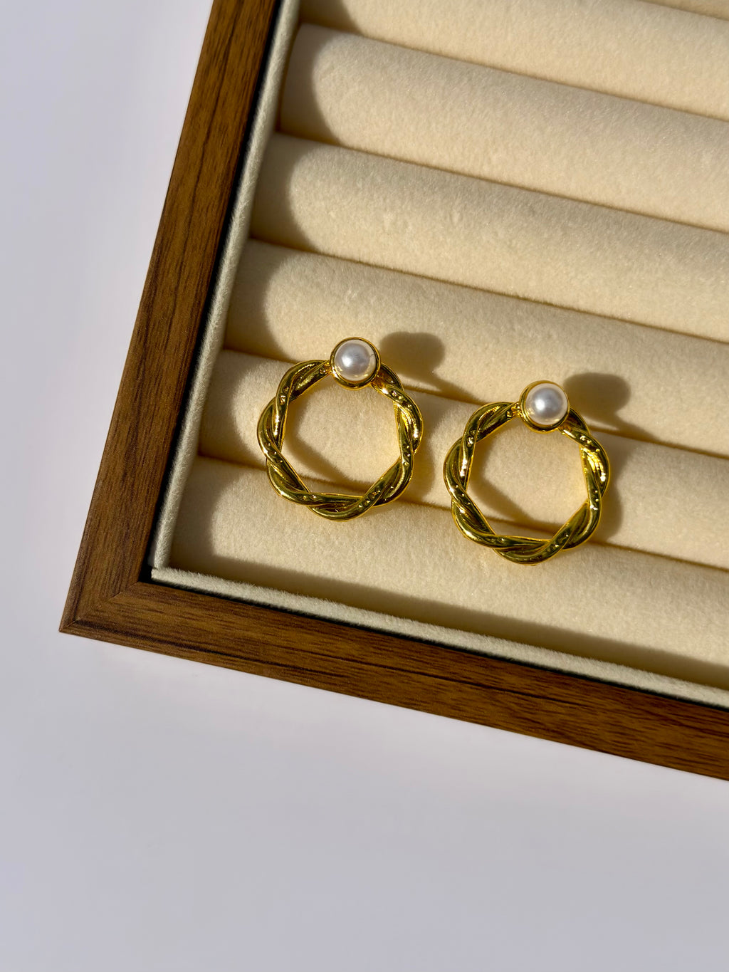 Alma Earrings