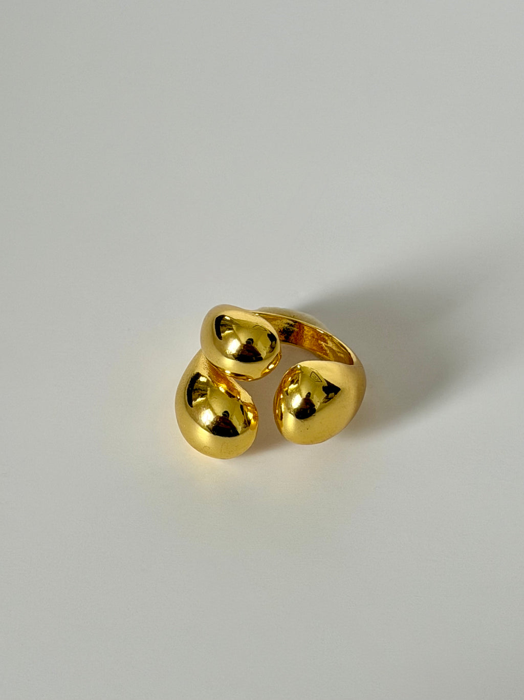 Mira sculptural gold ring close-up
