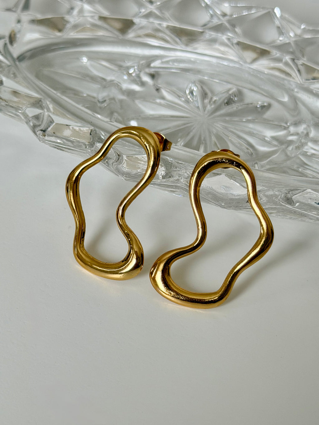 Sculpted Wave Hoops