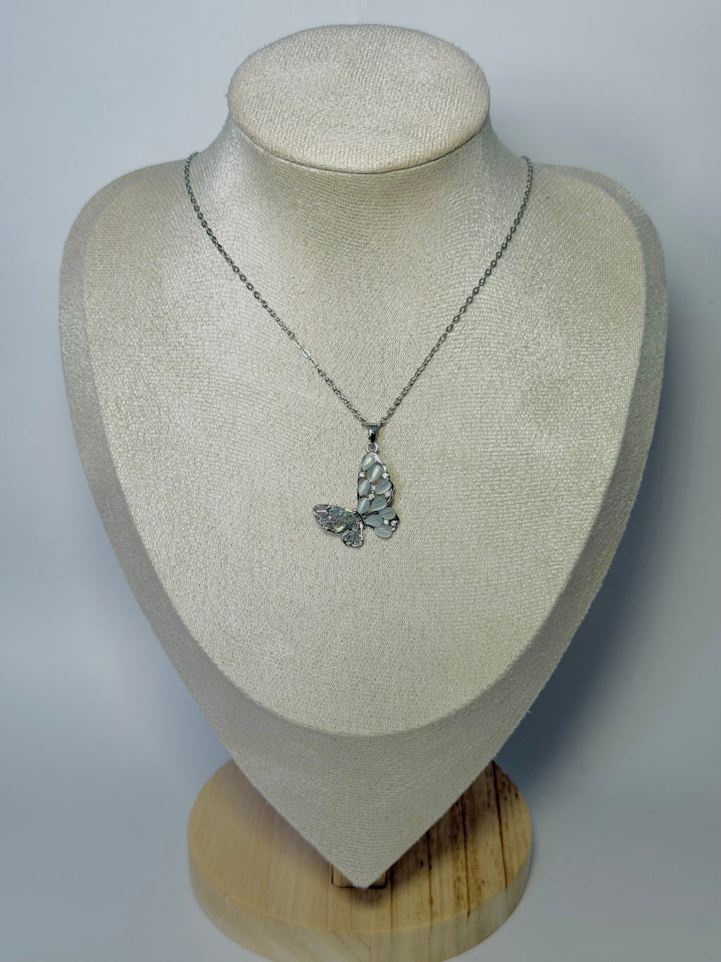 Mariposa Necklace