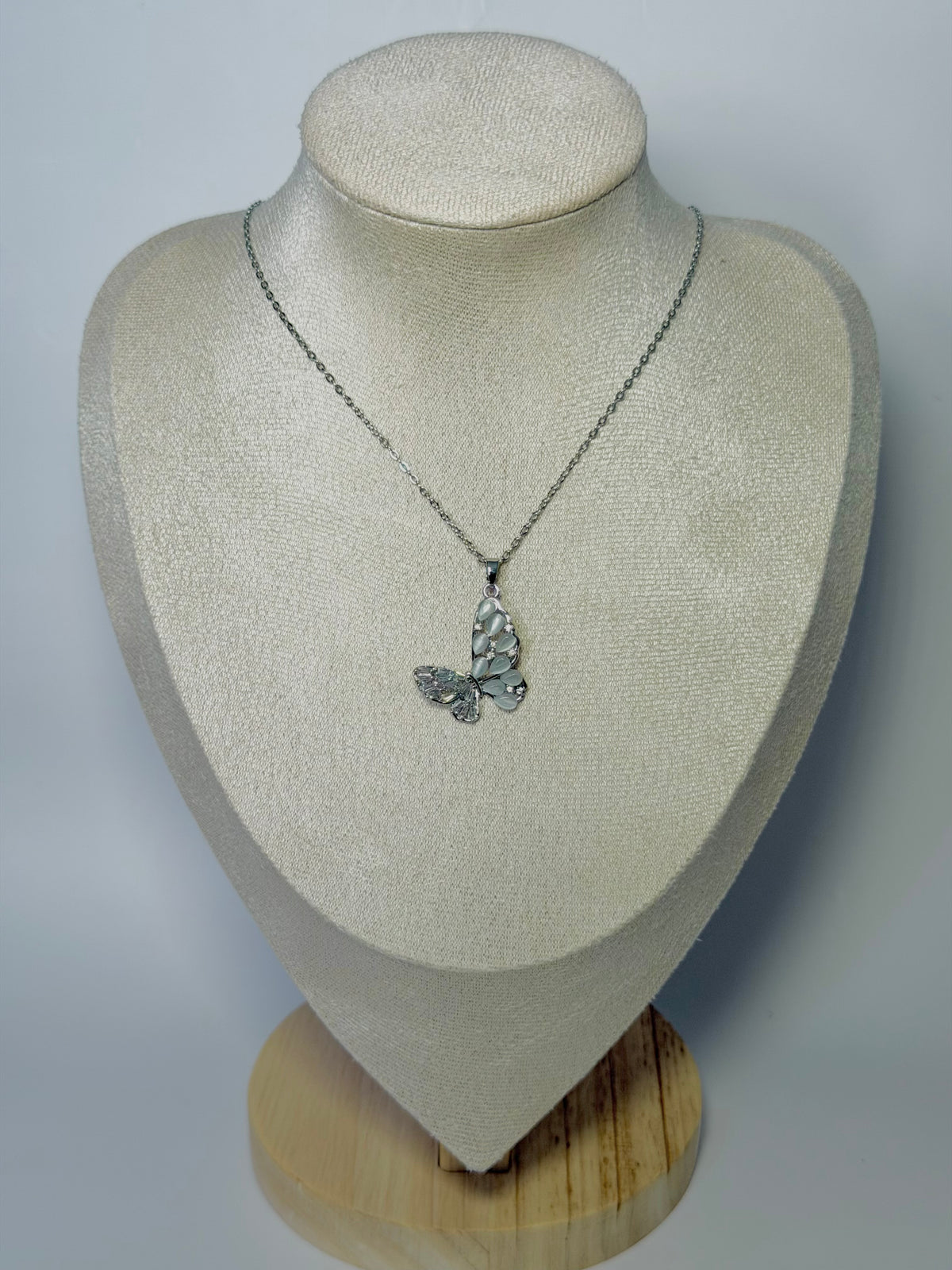 Mariposa Necklace